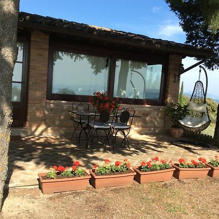 Agriturismo La Bicocca - Apt. "Il Leccio" Castel Rigone Bagian luar foto
