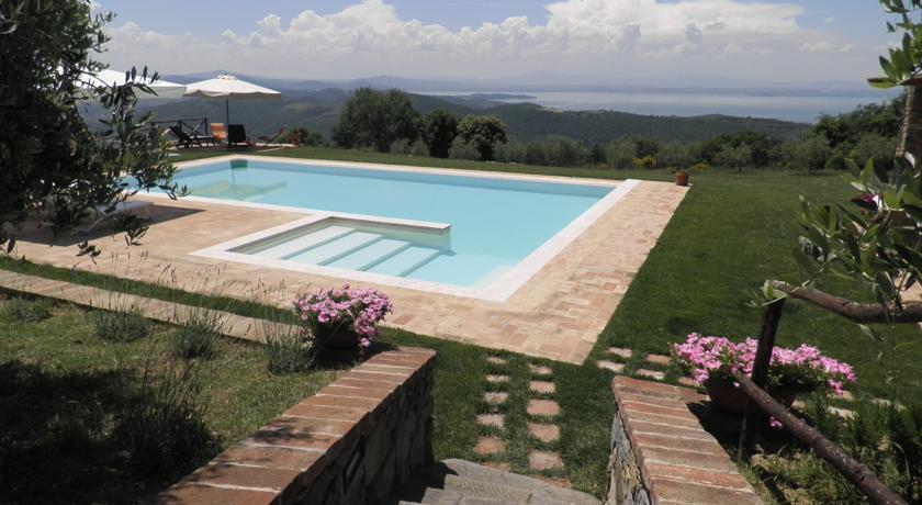 Agriturismo La Bicocca - Apt. "Il Leccio" Castel Rigone Ruang foto
