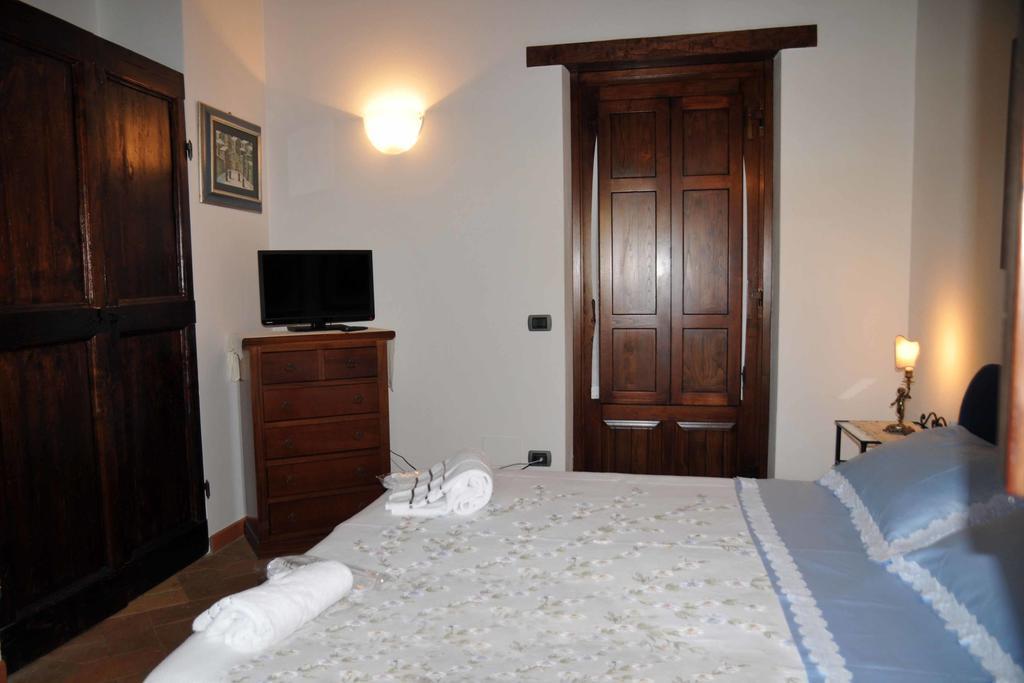 Agriturismo La Bicocca - Apt. "Il Leccio" Castel Rigone Bagian luar foto