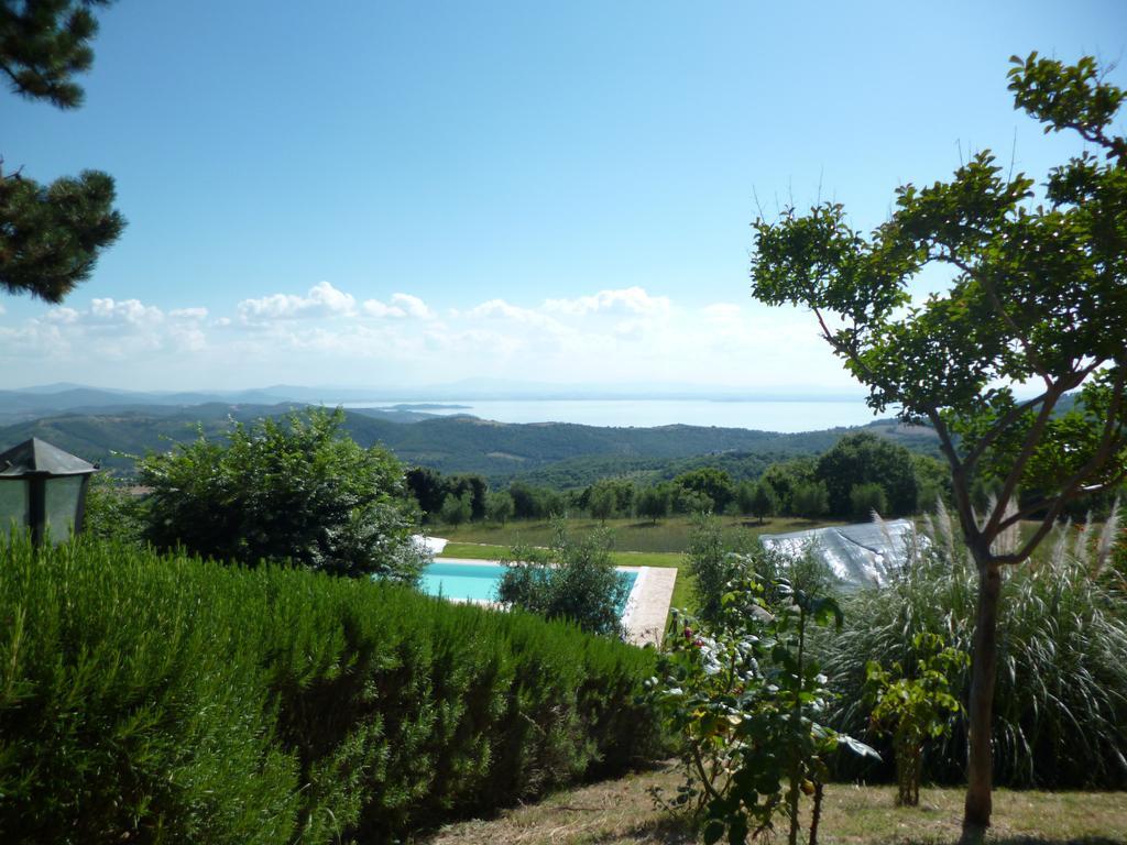 Agriturismo La Bicocca - Apt. "Il Leccio" Castel Rigone Bagian luar foto