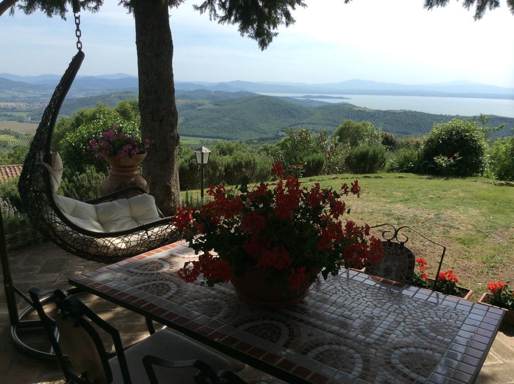 Agriturismo La Bicocca - Apt. "Il Leccio" Castel Rigone Bagian luar foto